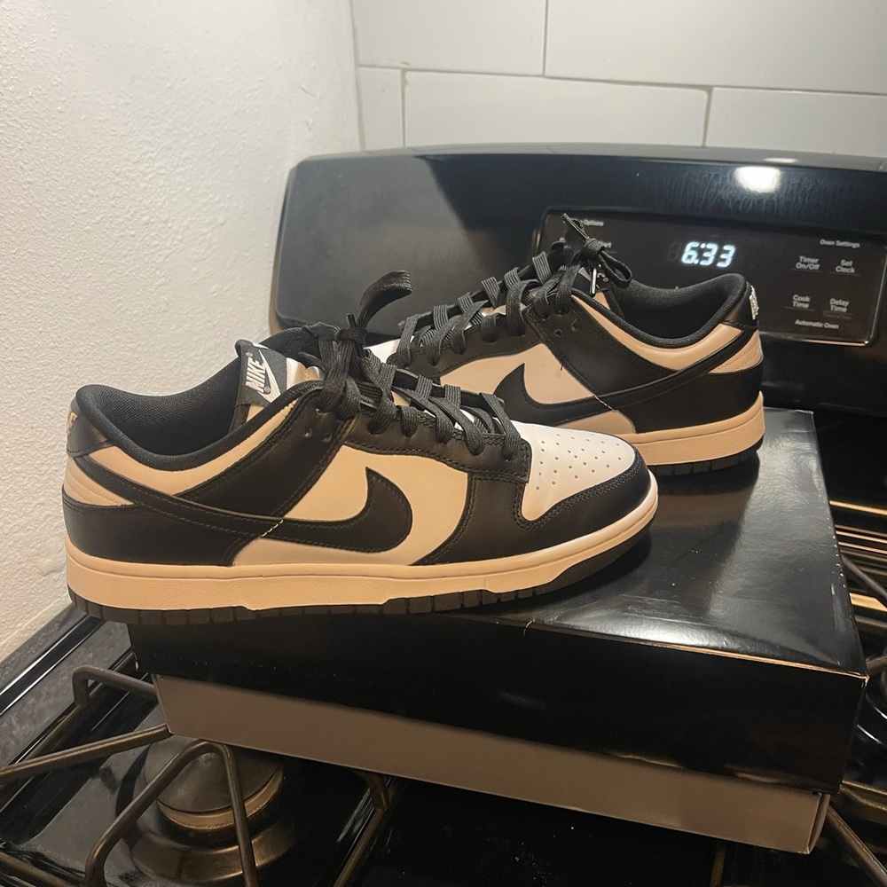 Panda Dunks Size 9
